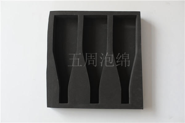 蘇州泡綿廠家-五周泡綿 專業的泡綿內襯廠家 蘇州泡綿廠家-五周泡綿 專業的泡綿內襯廠家