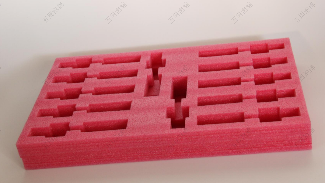 EPE珍珠棉產(chǎn)品特性介紹:防潮與性價比的雙重優(yōu)勢 EPE珍珠棉產(chǎn)品特性介紹:防潮與性價比的雙重優(yōu)勢