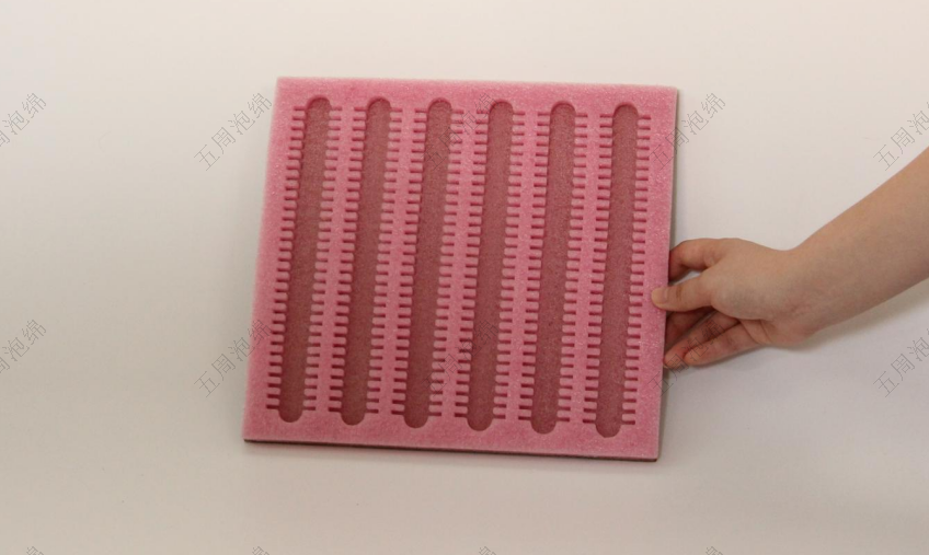 EPE珍珠棉的環(huán)保特性及其在各行業(yè)的多樣化應(yīng)用 EPE珍珠棉的環(huán)保特性及其在各行業(yè)的多樣化應(yīng)用