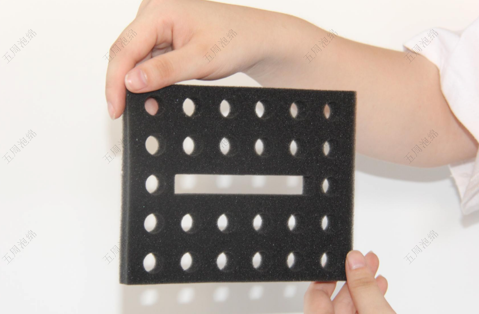 軟實力硬較量:中國PU海綿產業鏈的全球突圍戰 軟實力硬較量:中國PU海綿產業鏈的全球突圍戰