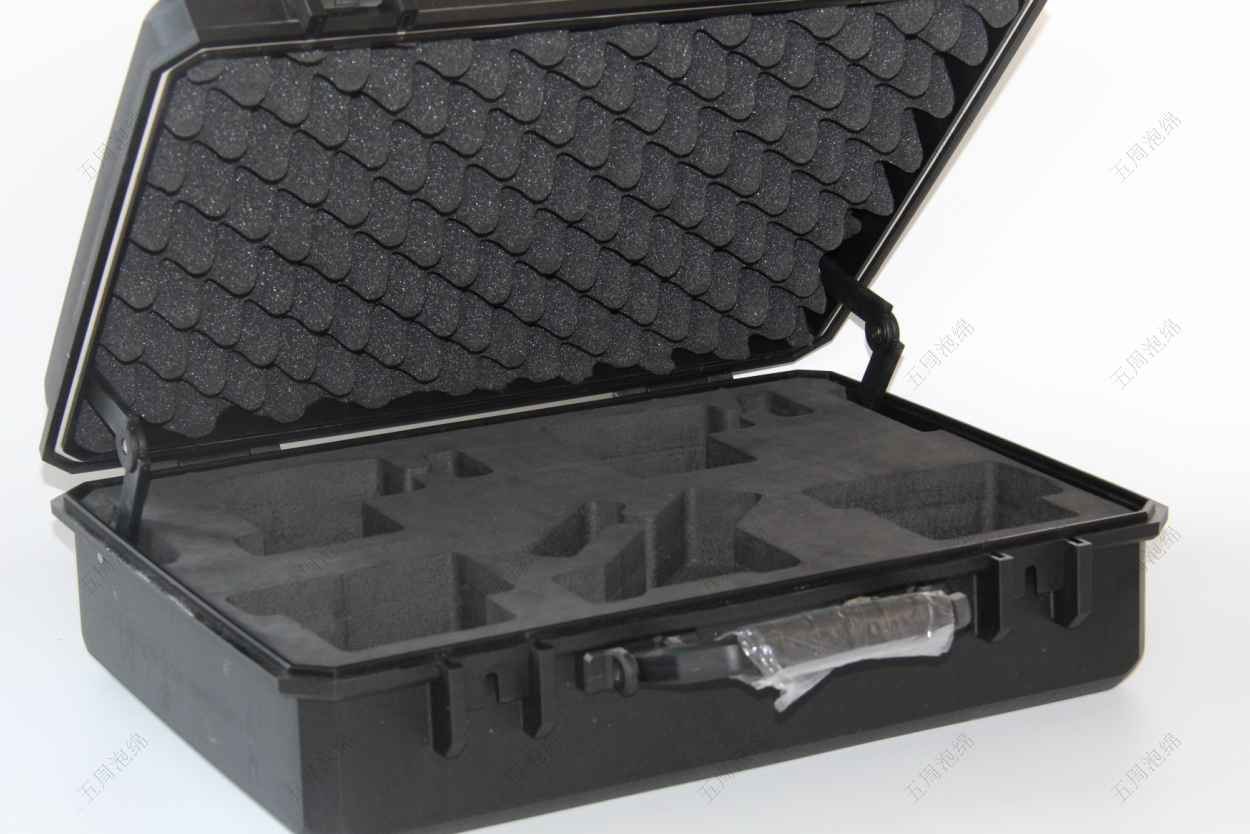 為什么電子產(chǎn)品包裝都愛用EVA泡棉內(nèi)襯?揭秘三大核心優(yōu)勢 為什么電子產(chǎn)品包裝都愛用EVA泡棉內(nèi)襯?揭秘三大核心優(yōu)勢